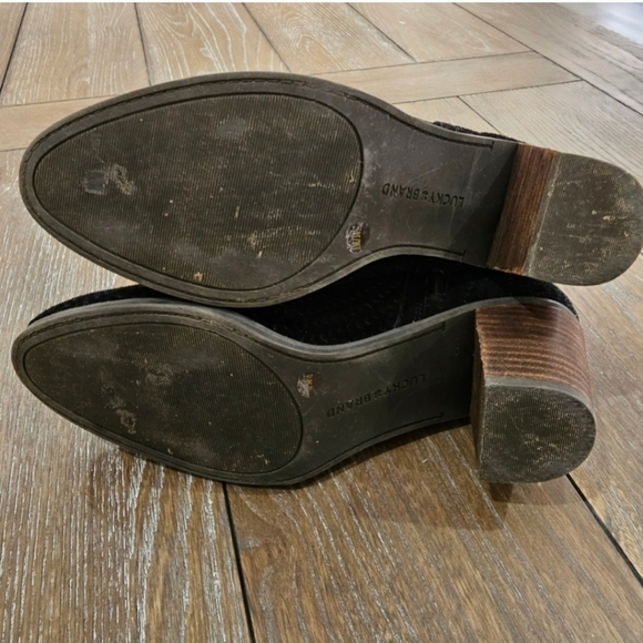 Lucky Brand Black Suede Ankle Boot Size 8 - Picture 6 of 8